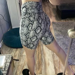 Biker python rider short